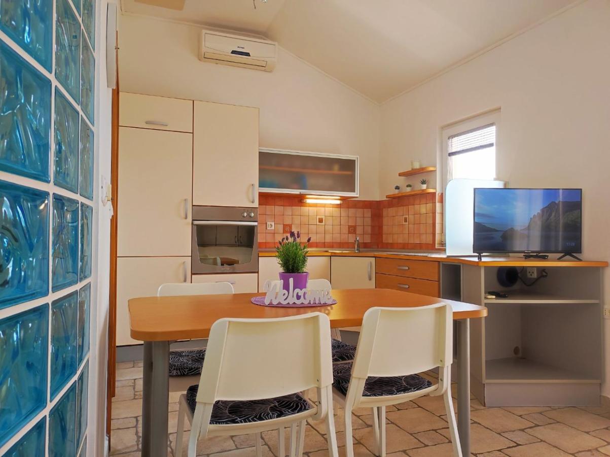 Lavanda Apartment Крк Экстерьер фото